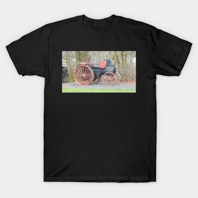 vintage Vernonia Christmas old fashioned steam tractor T-Shirt by DlmtleArt